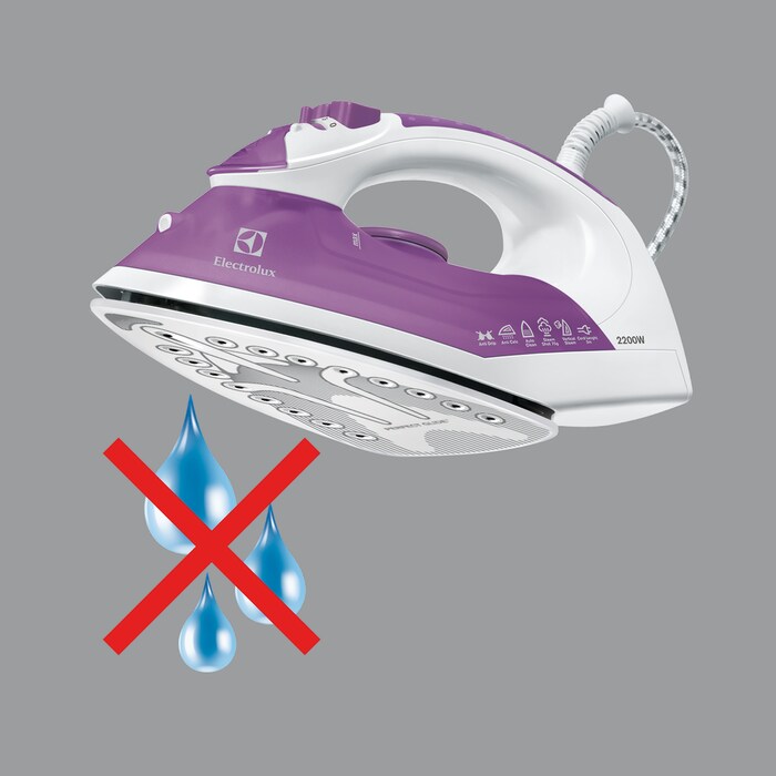 Electrolux - Żelazko parowe - EDB1670