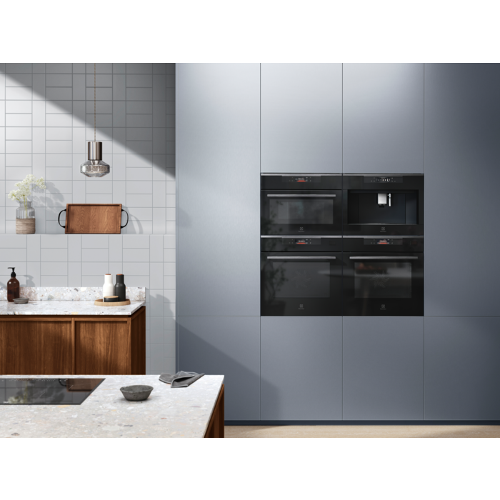 Electrolux - Ekspres do kawy do zabudowy - KBC85H