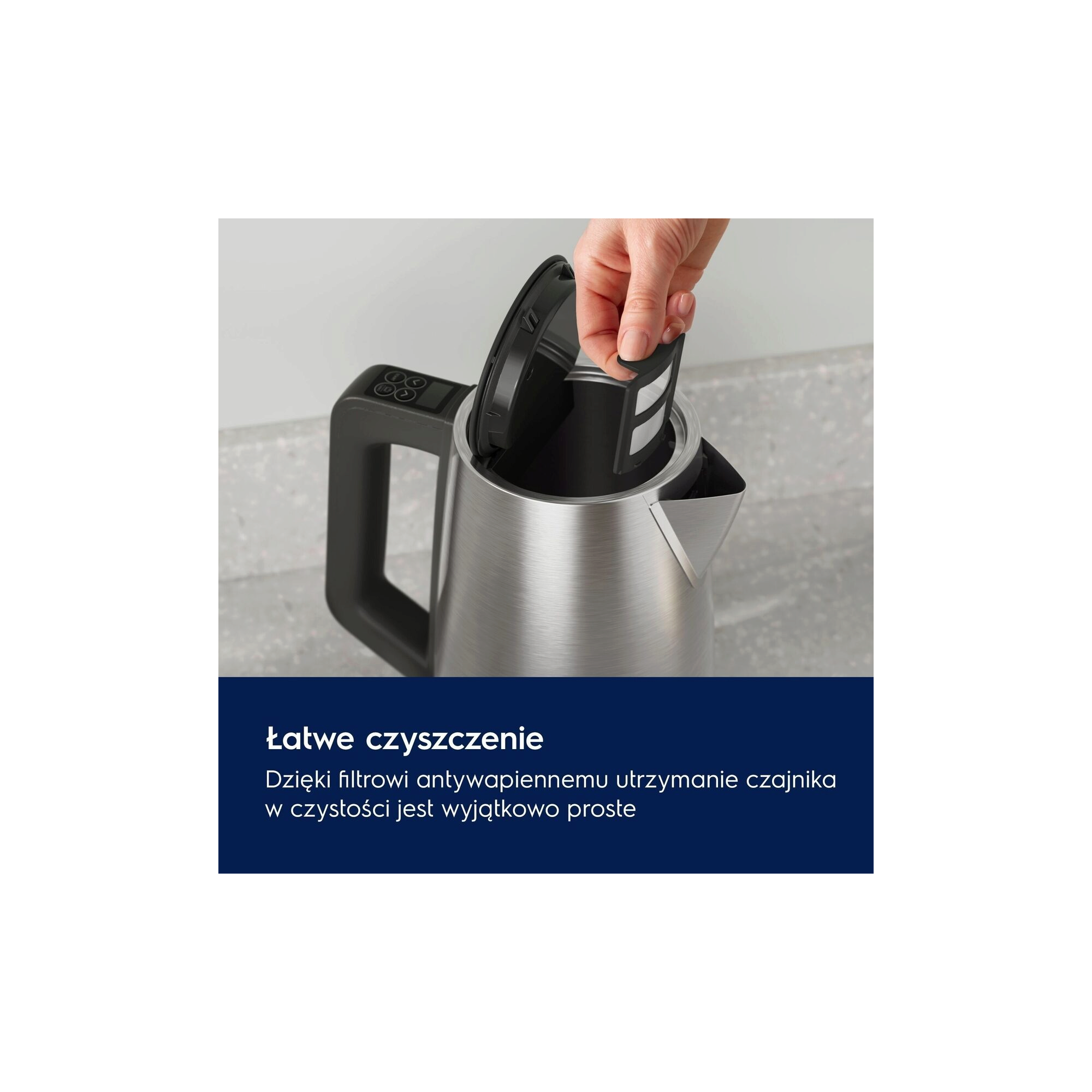 A photo of a steel kettle Create 5 showing the advantages of the limescale filter