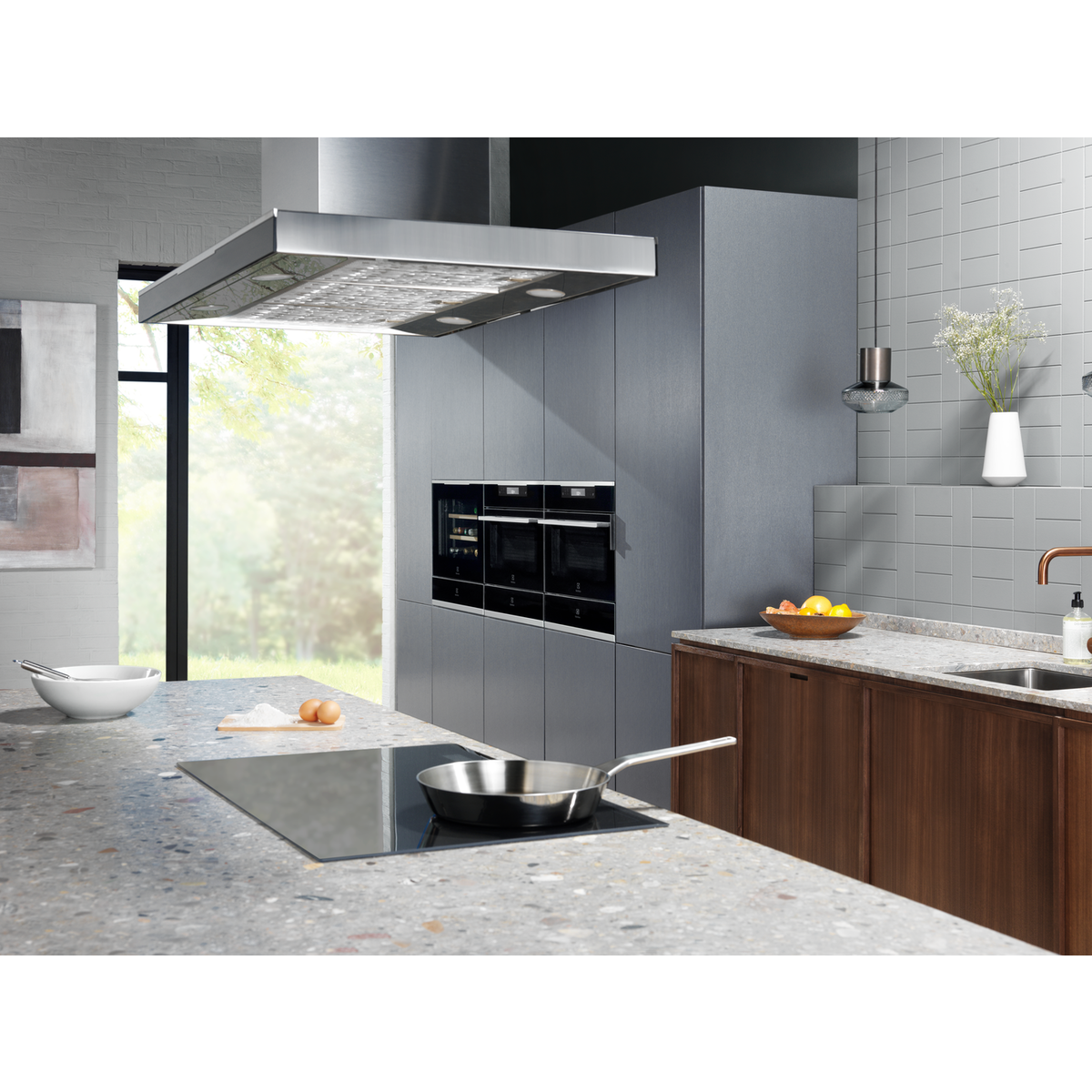 Electrolux - Kompaktowa chłodziarka do wina - KBW5X