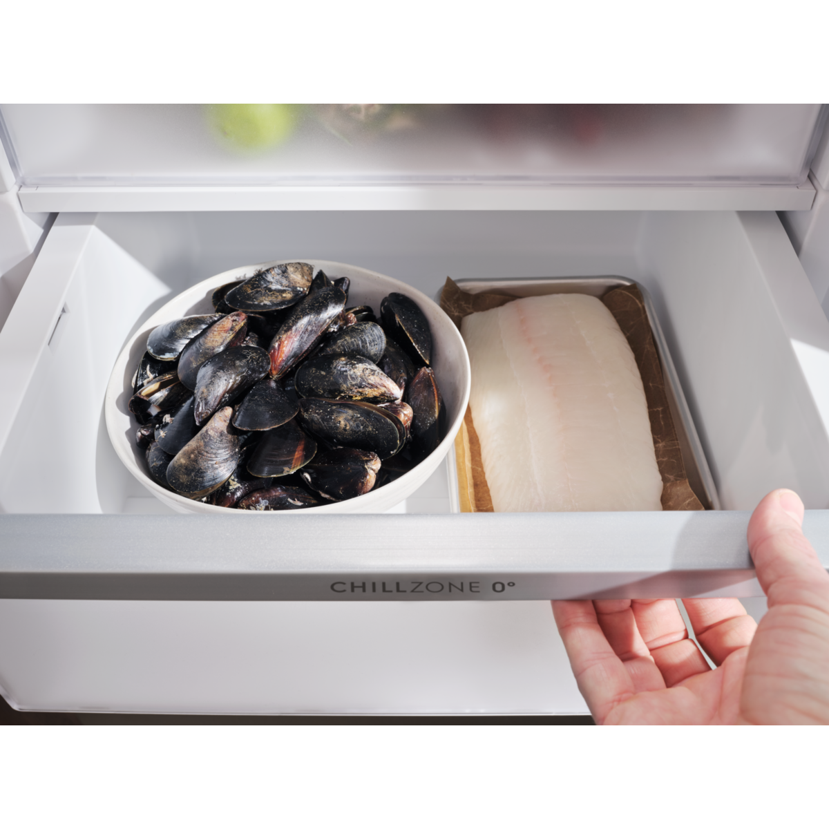 Electrolux - Lodówka side-by-side - ELT9VE52U0