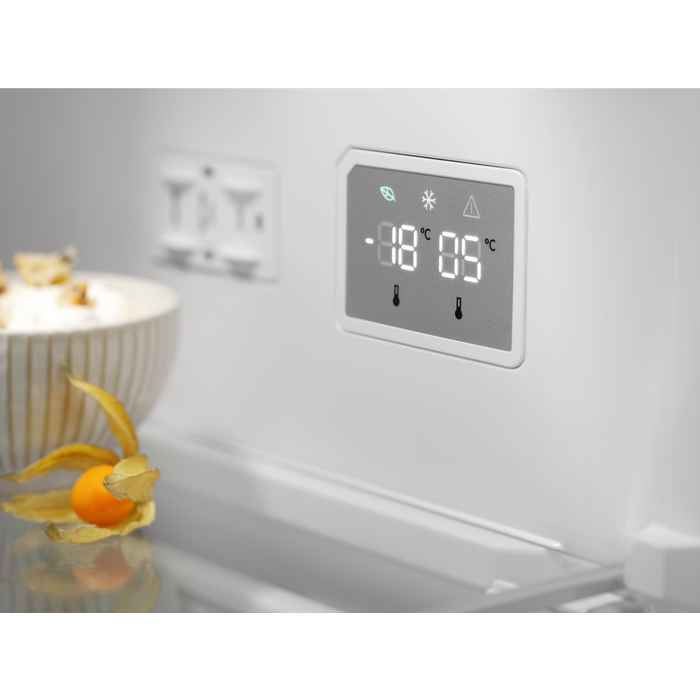 Electrolux - Lodówka wolnostojąca - LNT7ME32M2