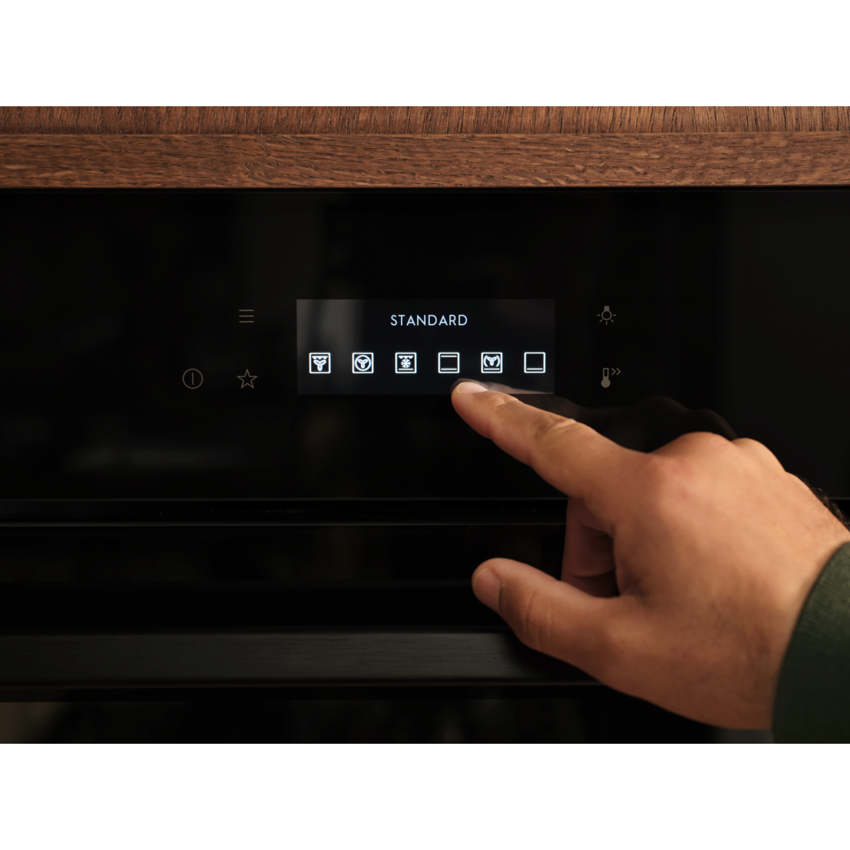 Electrolux - Kuchenka mikrofalowa do zabudowy - EVM8E08X