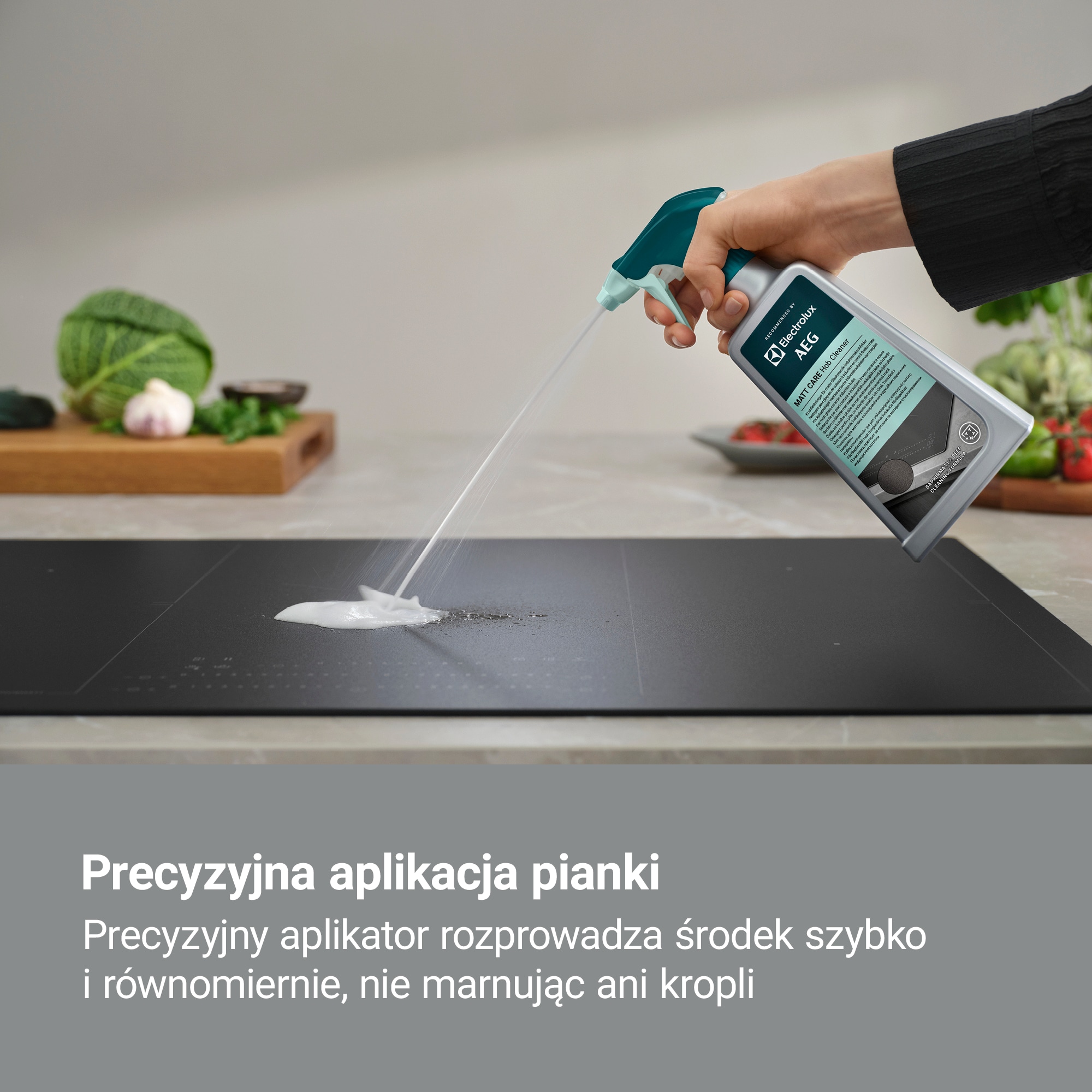 Precyzyjna aplikacja pianki Precyzyjny aplikator rozprowadza środek szybko i równomiernie, nie marnując ani kropli