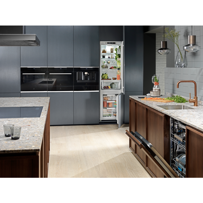 Electrolux - Ekspres do kawy do zabudowy - KBC65X