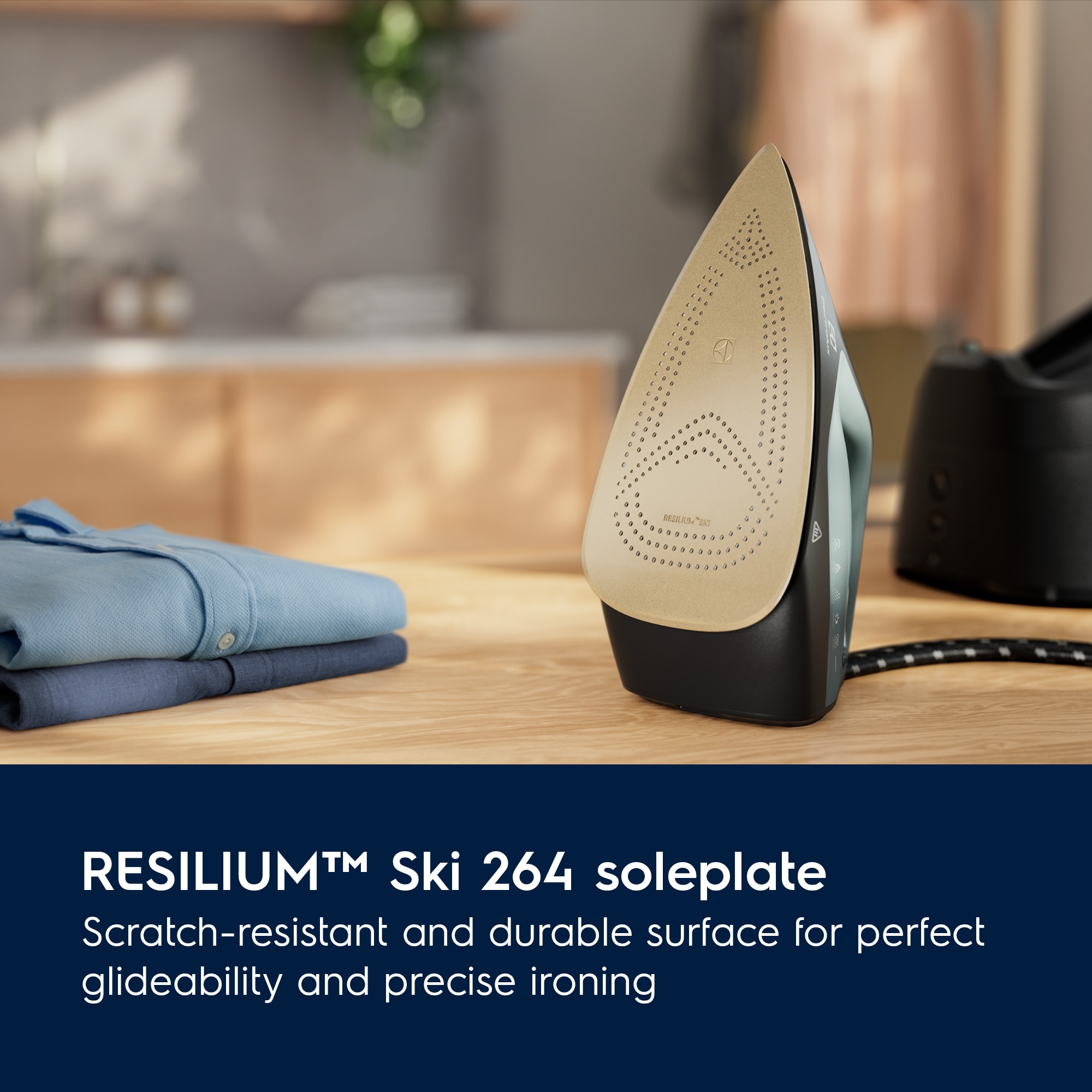 Electrolux - Żelazko parowe - E8ST2-8OG