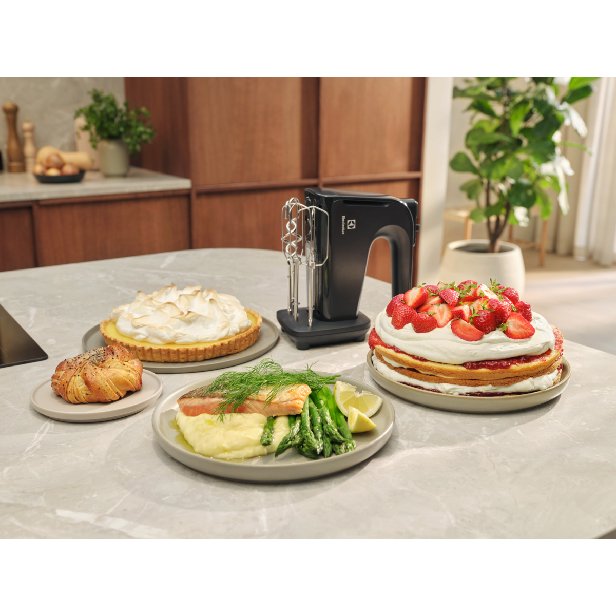 Electrolux - Blender ręczny - EHM4B