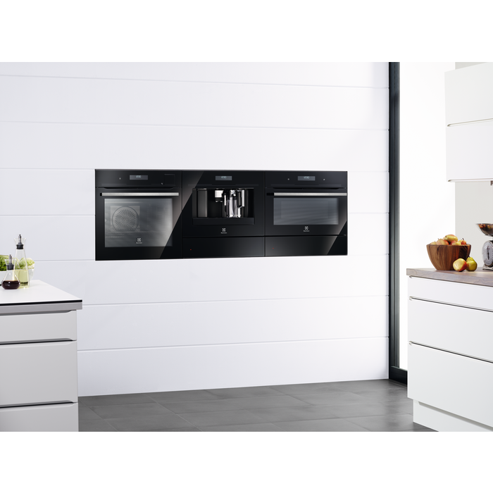 Electrolux - Zintegrowana zgrzewarka próżniowa - EVD14900OZ