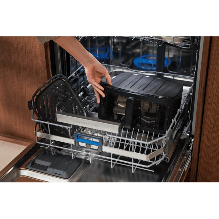 The 800 Dual Air Fryer has non-stick, dishwasher-safe parts.