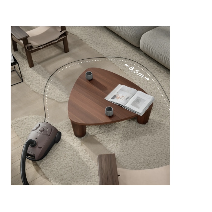 Clean without interruptions. The 8.5m cleaning radius gives you plenty of reach without changing the power outlet.