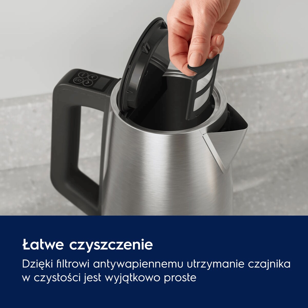 A photo of a steel kettle Create 5 showing the advantages of the limescale filter
