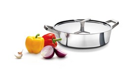 Niski rondel Infinite Chef wypełniony papryką, cebulą i czosnkiem