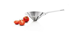 Pomidory w sicie stożkowym Chinois Colander