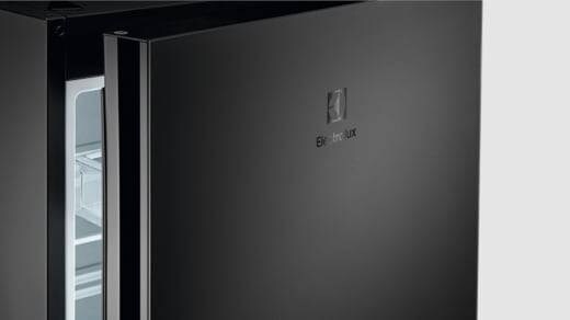 Chłodziarko-zamrażarka czarna matowa