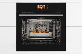 Piekarnik parowy Electrolux