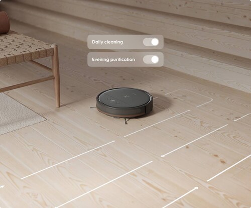 Odkurzacz automatyczny na podłodze